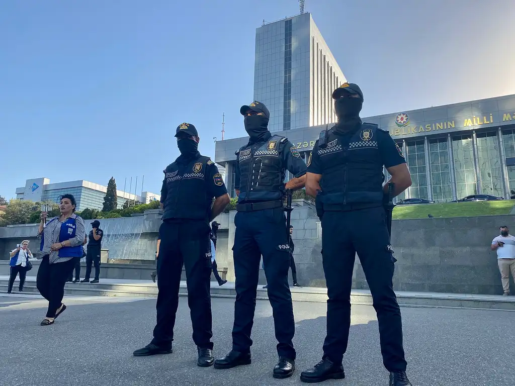 Понад 160 людей затримали на тлі поширення протестів і сутичок у ...